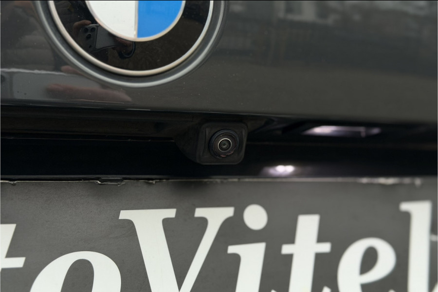 BMW 3 Serie Touring 330e xDrive | Sportleder | Head-Up | Laserlicht | Comfort Access | Memory