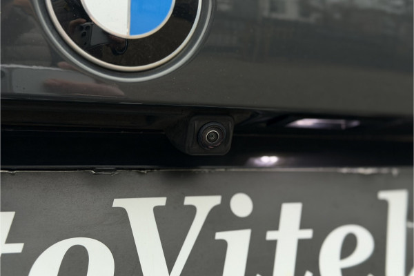 BMW 3 Serie Touring 330e xDrive | Sportleder | Head-Up | Laserlicht | Comfort Access | Memory