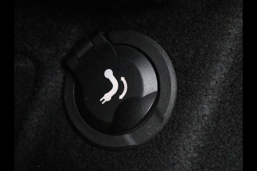 Renault Arkana 1.6 E-Tech Hybrid 145 R.S. Line | Leder/Alcantara | Trekhaak | Stoelverwarming | Adaptive cruise | Camera | Carplay | Keyless | Park Assist | Full LED | Navigatie | Stuurverwarming