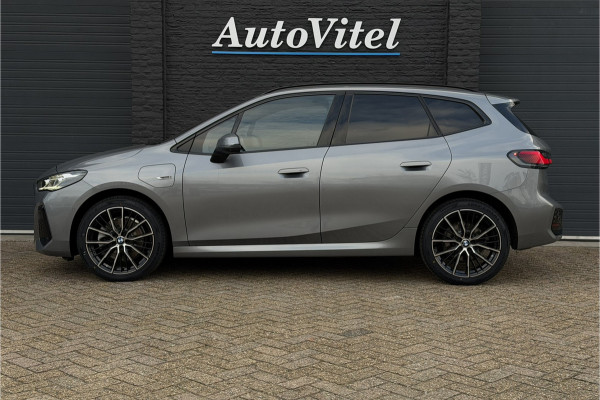 BMW 2 Serie Act.Tourer 230e xDrive 326 PK M-Sport | Panodak | Head-up | Memory | Harman Kardon | Comfort Access