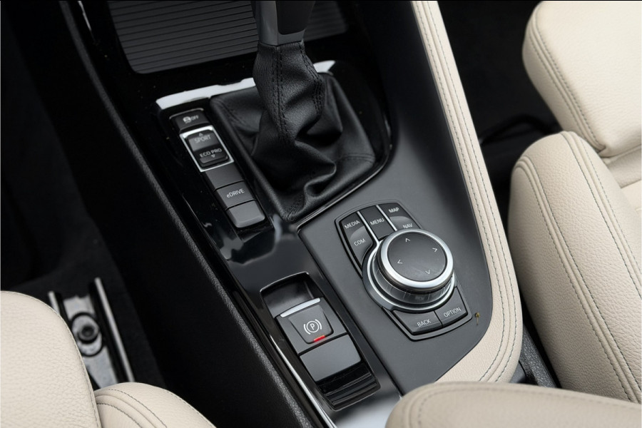 BMW X1 xDrive25e M-Sport | Head-Up | Sportleder | PDC A | LED | DAB | Elektrische Klep