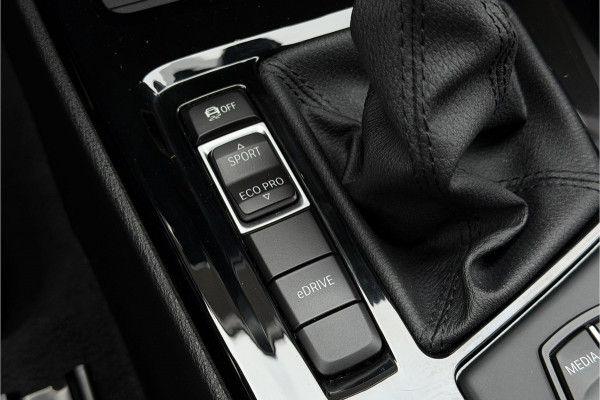 BMW X1 xDrive25e M-Sport | Head-Up | Sportleder | PDC A | LED | DAB | Elektrische Klep
