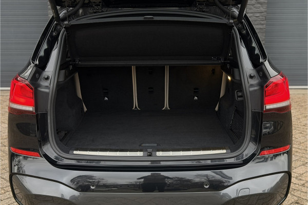 BMW X1 xDrive25e M-Sport | Head-Up | Sportleder | PDC A | LED | DAB | Elektrische Klep