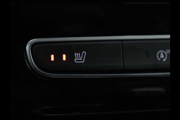 Renault Mégane 1.3 TCe Business Edition One | Leder | Stoelverwarming | Trekhaak | Camera | Carplay | Navigatie | Keyless | Park Assist | Full LED | Stuurverwarming | Bluetooth | Cruise control | Climate control