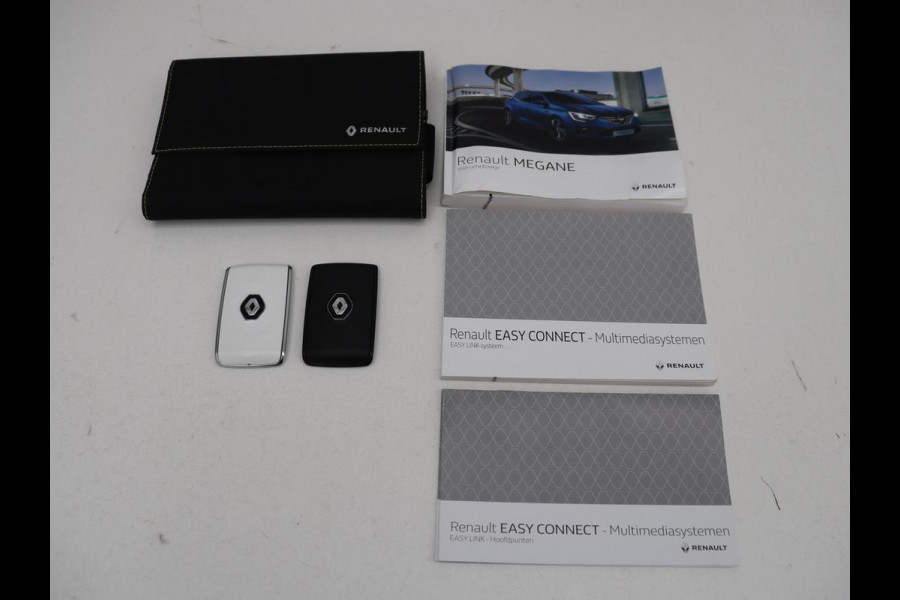 Renault Mégane 1.3 TCe Business Edition One | Leder | Stoelverwarming | Trekhaak | Camera | Carplay | Navigatie | Keyless | Park Assist | Full LED | Stuurverwarming | Bluetooth | Cruise control | Climate control