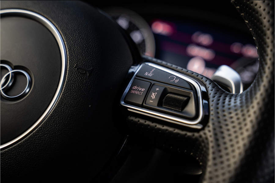 Audi RS6 Avant C7.5 4.0 TFSI quattro performance Pro Line Plus - Maxton | Keramisch | Panorama | B&O | Memory | HUD