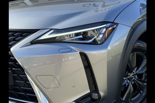 Lexus UX 250h 184pk Luxury Line | Stoel + Stuurverwarming, Parkeersensoren, Keyless, DAB, Adaptive cruise control