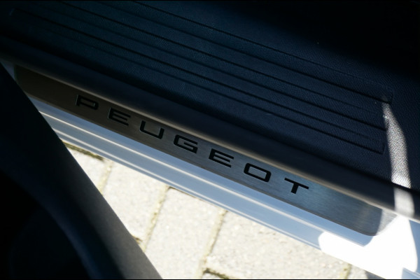 Peugeot 2008 1.2 Hybrid AUTOMAAT GT | 145PK | CAMERA | CARPLAY