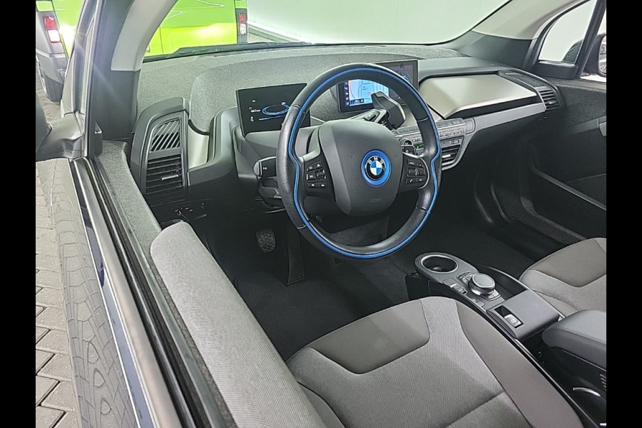 BMW i3 Executive Edition 120Ah 42 kWh | Panoramadak | Stoelverwarming | Adaptive Cruise Control | Navigatie | Keyless | Camera | Parkeersensoren | Warmtepomp | NAP | BTW