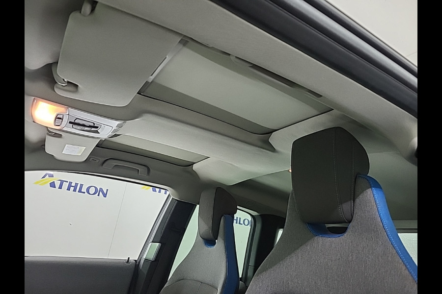 BMW i3 Executive Edition 120Ah 42 kWh | Panoramadak | Stoelverwarming | Adaptive Cruise Control | Navigatie | Keyless | Camera | Parkeersensoren | Warmtepomp | NAP | BTW