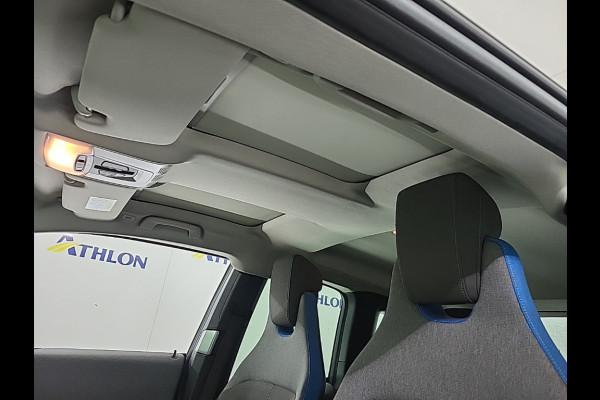 BMW i3 Executive Edition 120Ah 42 kWh | Panoramadak | Stoelverwarming | Adaptive Cruise Control | Navigatie | Keyless | Camera | Parkeersensoren | Warmtepomp | NAP | BTW