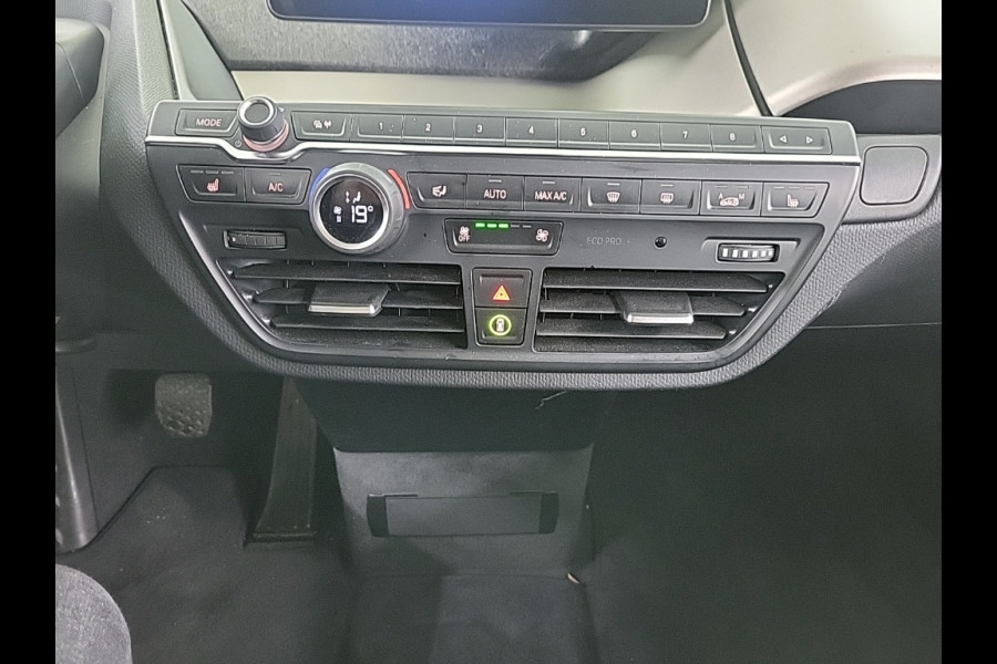 BMW i3 Executive Edition 120Ah 42 kWh | Panoramadak | Stoelverwarming | Adaptive Cruise Control | Navigatie | Keyless | Camera | Parkeersensoren | Warmtepomp | NAP | BTW
