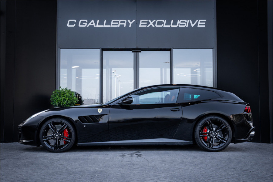 Ferrari GTC4Lusso 6.3 V12 - 4-zits l Lift l Passanger Display l Carbon l Panorama