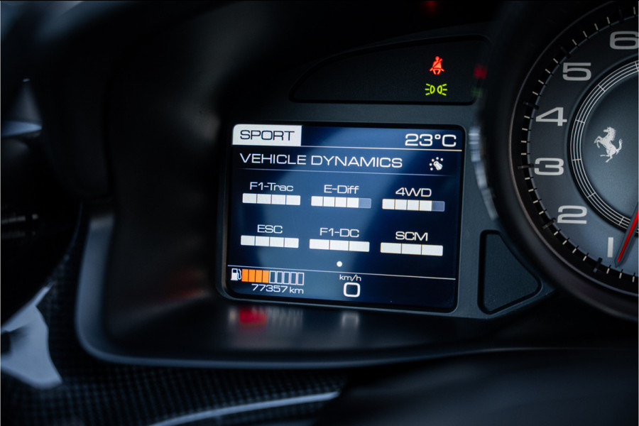 Ferrari GTC4Lusso 6.3 V12 - 4-zits l Lift l Passanger Display l Carbon l Panorama