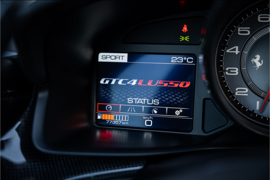 Ferrari GTC4Lusso 6.3 V12 - 4-zits l Lift l Passanger Display l Carbon l Panorama
