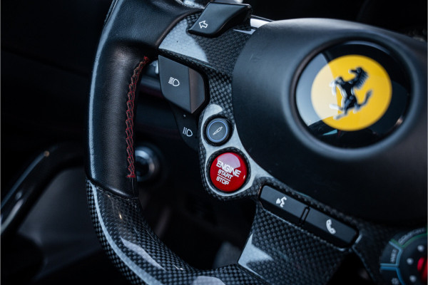 Ferrari GTC4Lusso 6.3 V12 - 4-zits l Lift l Passanger Display l Carbon l Panorama