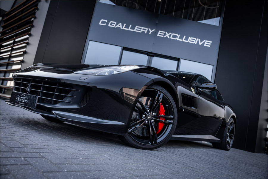 Ferrari GTC4Lusso 6.3 V12 - 4-zits l Lift l Passanger Display l Carbon l Panorama