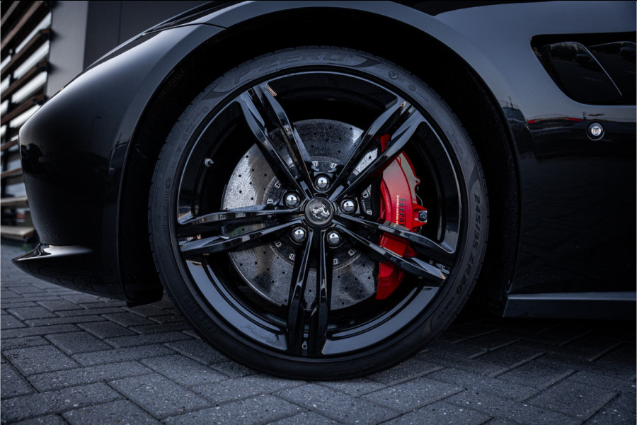 Ferrari GTC4Lusso 6.3 V12 - 4-zits l Lift l Passanger Display l Carbon l Panorama