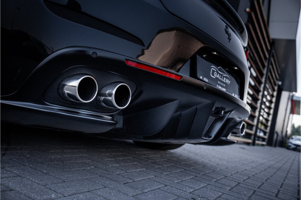 Ferrari GTC4Lusso 6.3 V12 - 4-zits l Lift l Passanger Display l Carbon l Panorama