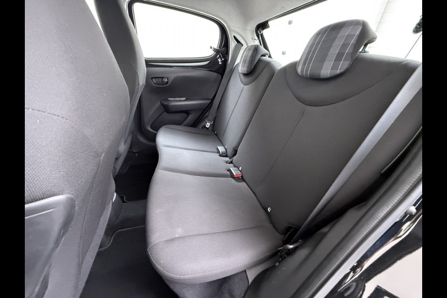 Peugeot 108 1.0I e-VTi 5Drs Airco Bluetooth Elektrische Ramen Centrale Vergrendeling Afstandbediend Active Mistlampen Led Isofix ESP Stuurbekrachtiging Pack Premium Origineel Nederlandse Auto Dealeronderhouden