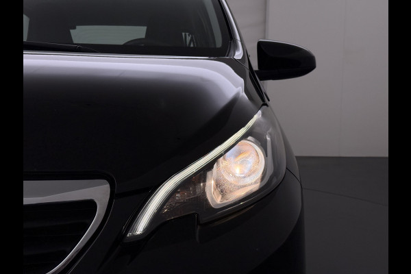 Peugeot 108 1.0I e-VTi 5Drs Airco Bluetooth Elektrische Ramen Centrale Vergrendeling Afstandbediend Active Mistlampen Led Isofix ESP Stuurbekrachtiging Pack Premium Origineel Nederlandse Auto Dealeronderhouden