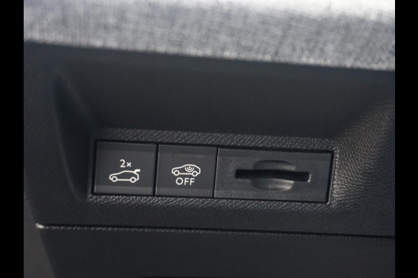Peugeot E-3008 GT Avantage 210 73 kWh Warmtepomp | Leder interieur