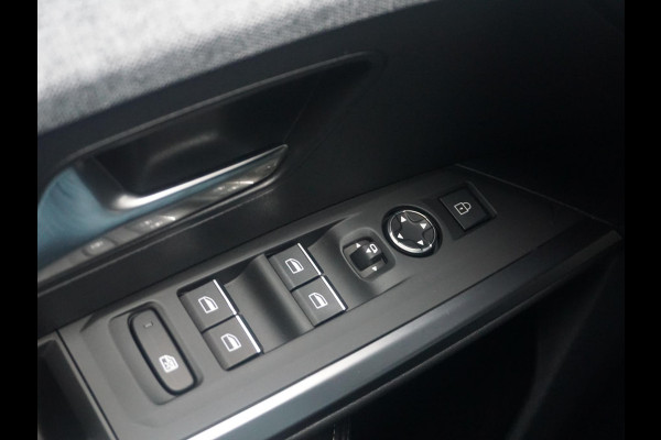 Peugeot E-3008 GT Avantage 210 73 kWh Warmtepomp | Leder interieur