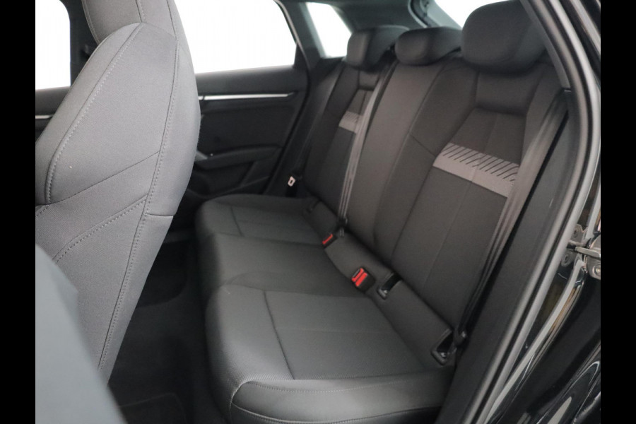 Audi A3 Sportback 40 TFSI e Advanced edition 204 pk S-tronic | Verlengde garantie | Navigatie | Parkeersensoren (Park assist) | Achteruitrijcamera | Adaptieve cruise control | Stoelverwarming |