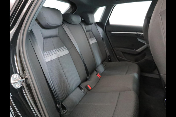 Audi A3 Sportback 40 TFSI e Advanced edition 204 pk S-tronic | Verlengde garantie | Navigatie | Parkeersensoren (Park assist) | Achteruitrijcamera | Adaptieve cruise control | Stoelverwarming |