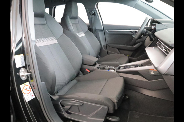 Audi A3 Sportback 40 TFSI e Advanced edition 204 pk S-tronic | Verlengde garantie | Navigatie | Parkeersensoren (Park assist) | Achteruitrijcamera | Adaptieve cruise control | Stoelverwarming |