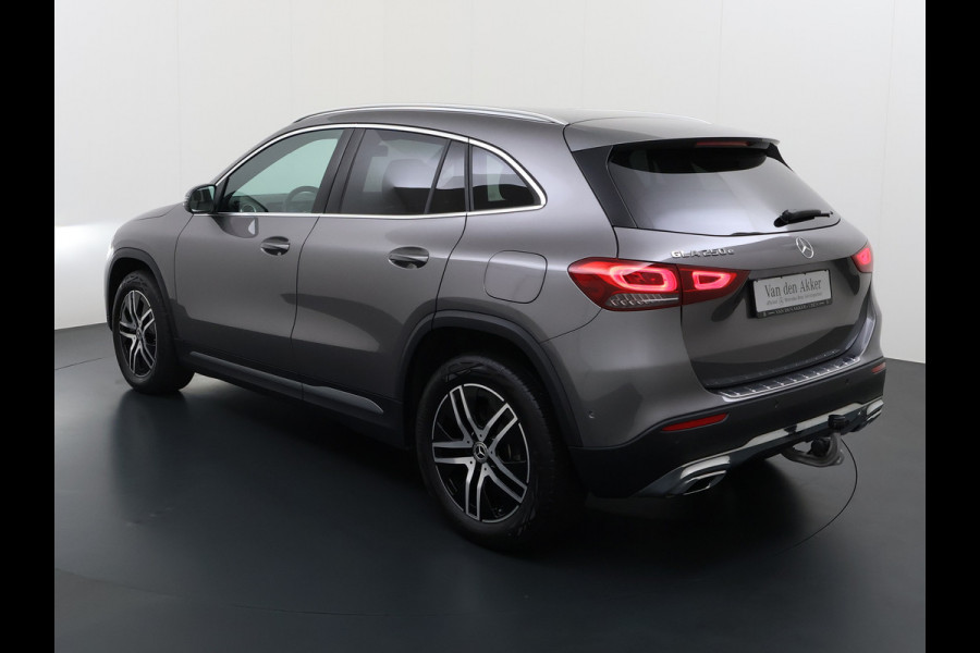 Mercedes-Benz GLA 250e Luxury // Trekhaak // Carplay // Camera // Sfeerverlichting // Widescreen Dashbord