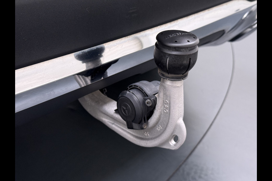 Mercedes-Benz GLA 250e Luxury // Trekhaak // Carplay // Camera // Sfeerverlichting // Widescreen Dashbord