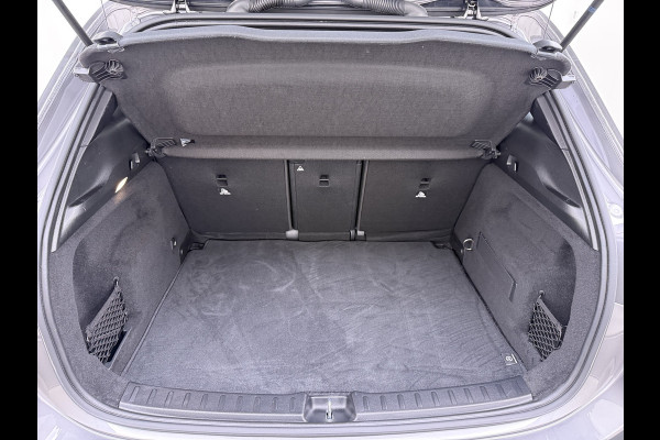 Mercedes-Benz GLA 250e Luxury // Trekhaak // Carplay // Camera // Sfeerverlichting // Widescreen Dashbord