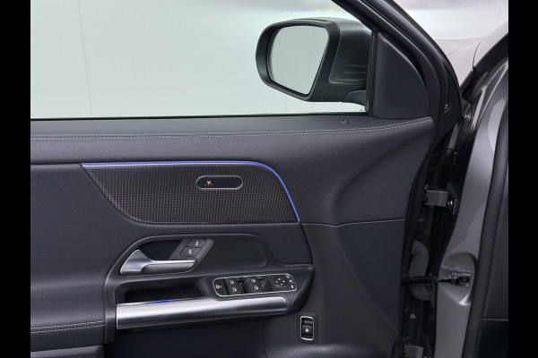 Mercedes-Benz GLA 250e Luxury // Trekhaak // Carplay // Camera // Sfeerverlichting // Widescreen Dashbord