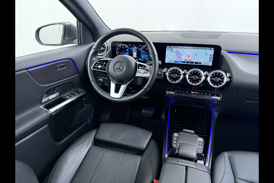 Mercedes-Benz GLA 250e Luxury // Trekhaak // Carplay // Camera // Sfeerverlichting // Widescreen Dashbord