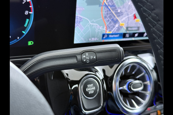 Mercedes-Benz GLA 250e Luxury // Trekhaak // Carplay // Camera // Sfeerverlichting // Widescreen Dashbord