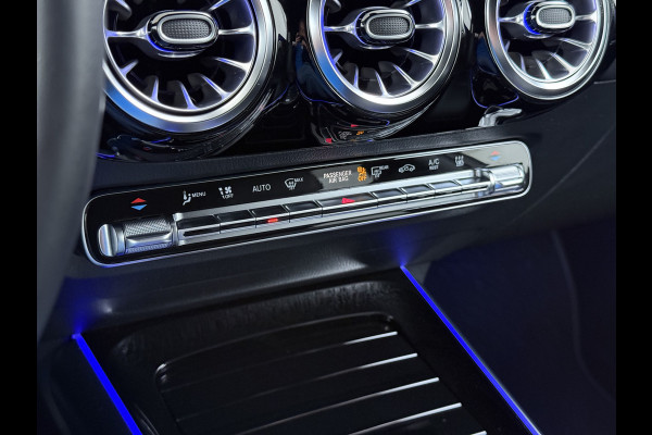 Mercedes-Benz GLA 250e Luxury // Trekhaak // Carplay // Camera // Sfeerverlichting // Widescreen Dashbord