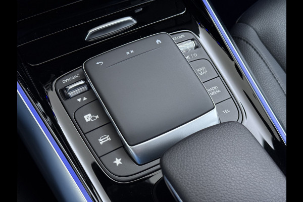 Mercedes-Benz GLA 250e Luxury // Trekhaak // Carplay // Camera // Sfeerverlichting // Widescreen Dashbord
