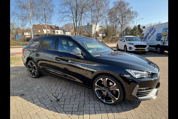 CUPRA Leon Sportstourer 1.4 e-Hybrid VZ Business Bellen voor bezichtiging  | SCI | 245pk | PHEV | Stoelverwarming | Camera | Adaptive cruise control