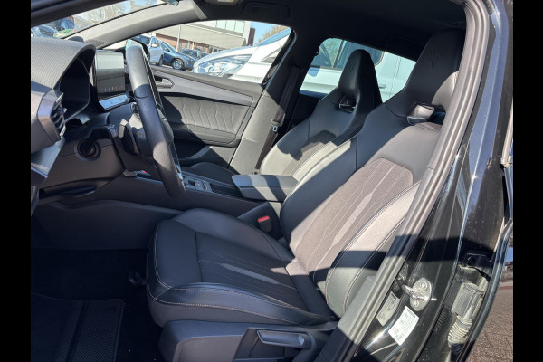 CUPRA Leon Sportstourer 1.4 e-Hybrid VZ Business Bellen voor bezichtiging  | SCI | 245pk | PHEV | Stoelverwarming | Camera | Adaptive cruise control