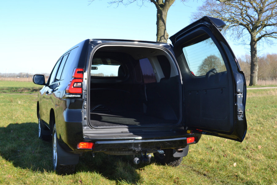 Toyota Land Cruiser 150 2.8 D-4D-F Comfort Blind Van 204 PK