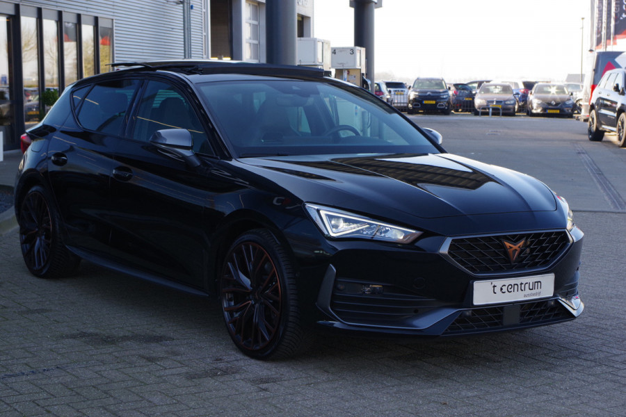 CUPRA Leon 1.4 e-Hybrid VZ 245 PK Copper Edition, Panoramadak, Leder, Stuur Startknop, Memory, 19" LM