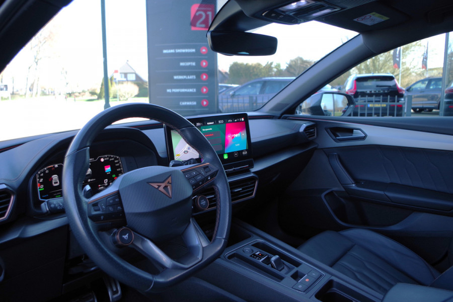 CUPRA Leon 1.4 e-Hybrid VZ 245 PK Copper Edition, Panoramadak, Leder, Stuur Startknop, Memory, 19" LM