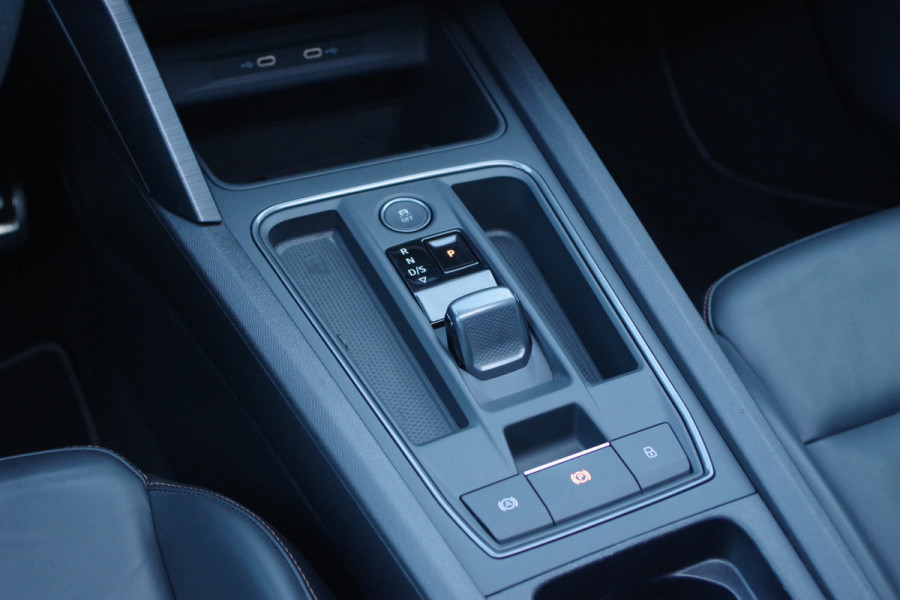 CUPRA Leon 1.4 e-Hybrid VZ 245 PK Copper Edition, Panoramadak, Leder, Stuur Startknop, Memory, 19" LM