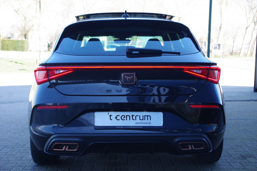 CUPRA Leon 1.4 e-Hybrid VZ 245 PK Copper Edition, Panoramadak, Leder, Stuur Startknop, Memory, 19" LM
