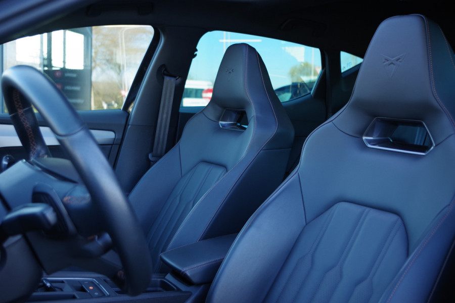 CUPRA Leon 1.4 e-Hybrid VZ 245 PK Copper Edition, Panoramadak, Leder, Stuur Startknop, Memory, 19" LM