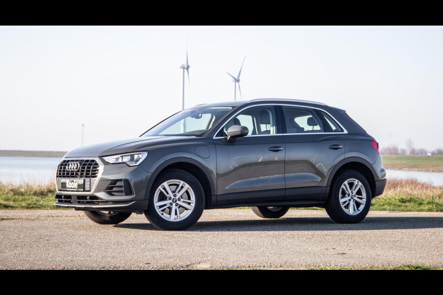 Audi Q3 45 TFSI e edition AUTOMAAT / PLUG IN HYBRID / STOELVERWARMING / LEER / VIRTUAL COCKPIT / CRUISE CONTROLE / DEALER ONDERHOUDEN