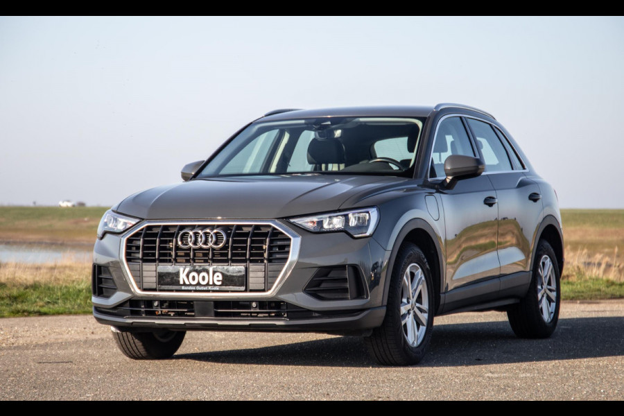 Audi Q3 45 TFSI e edition AUTOMAAT / PLUG IN HYBRID / STOELVERWARMING / LEER / VIRTUAL COCKPIT / CRUISE CONTROLE / DEALER ONDERHOUDEN