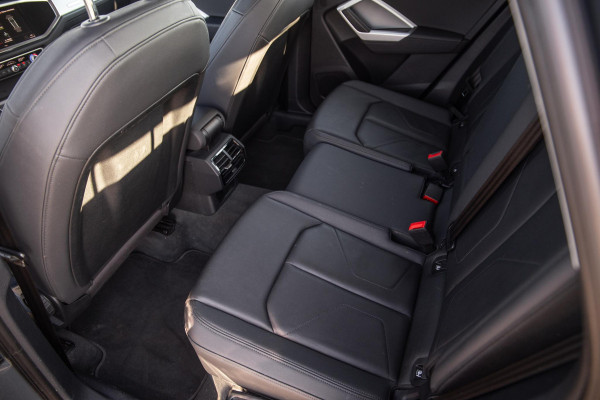 Audi Q3 45 TFSI e edition AUTOMAAT / PLUG IN HYBRID / STOELVERWARMING / LEER / VIRTUAL COCKPIT / CRUISE CONTROLE / DEALER ONDERHOUDEN