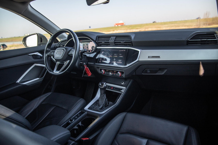 Audi Q3 45 TFSI e edition AUTOMAAT / PLUG IN HYBRID / STOELVERWARMING / LEER / VIRTUAL COCKPIT / CRUISE CONTROLE / DEALER ONDERHOUDEN